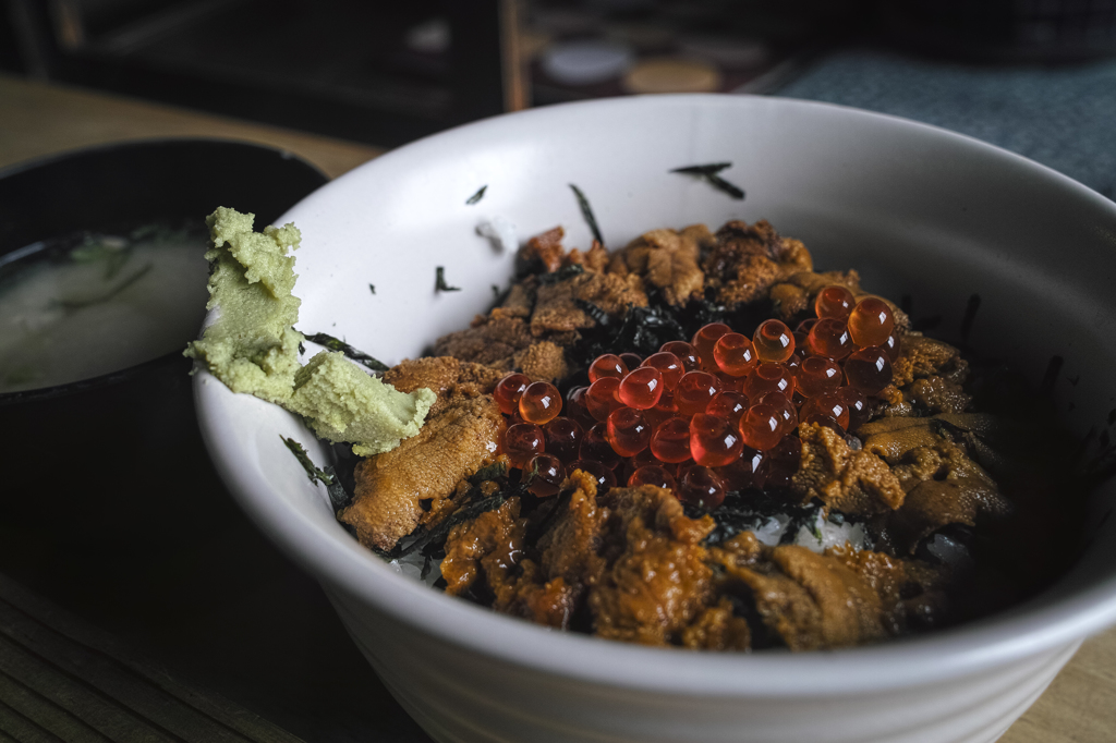 名状しがたい丼ぶり