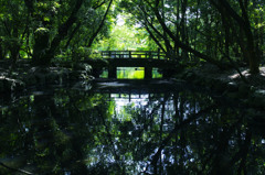 神苑に渡る橋