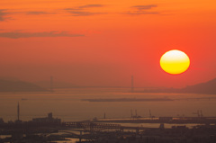 明石に沈む夕日