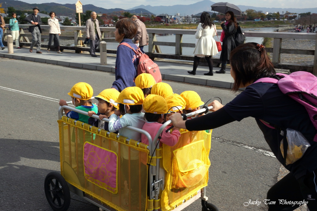 子供たちの宅急便 ( ^_^)/~~~