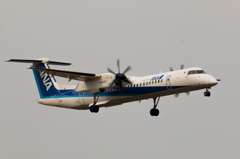 ANA ボンバルディア DHC-8-400