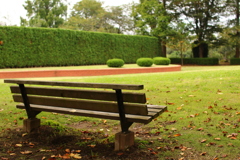 公園のベンチ ４
