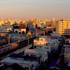 夕方。