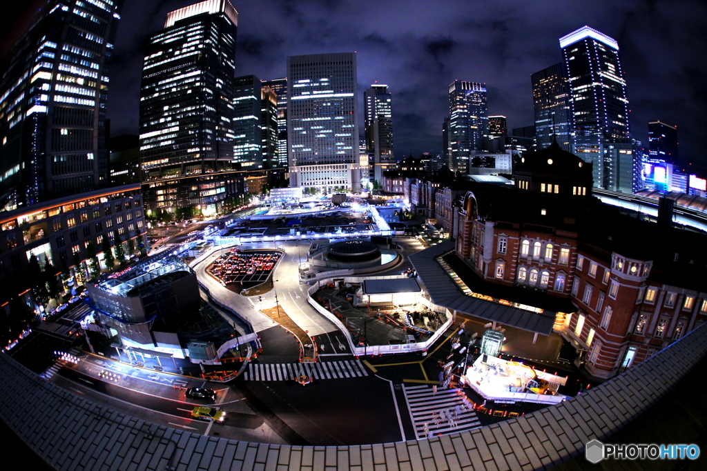 東京駅　比較明合成