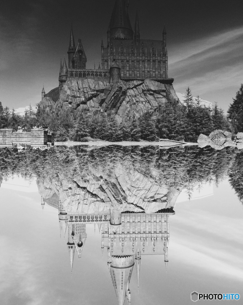 ホグワーツ城　モノクロ
