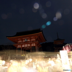 清水寺　仁王門と三重塔