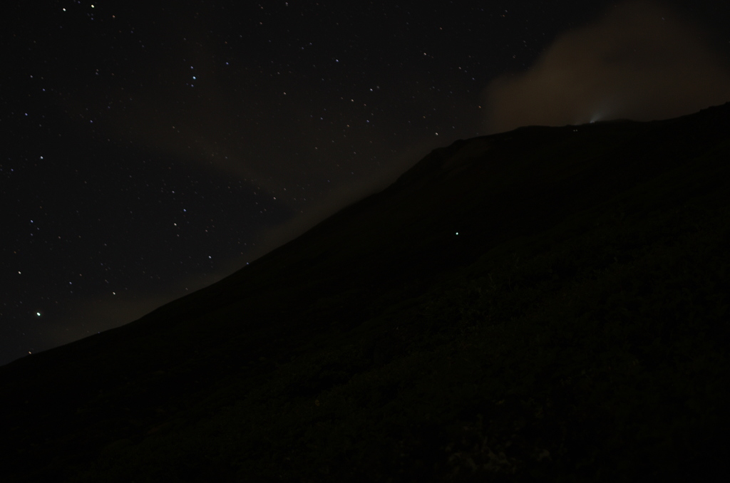 山と星空