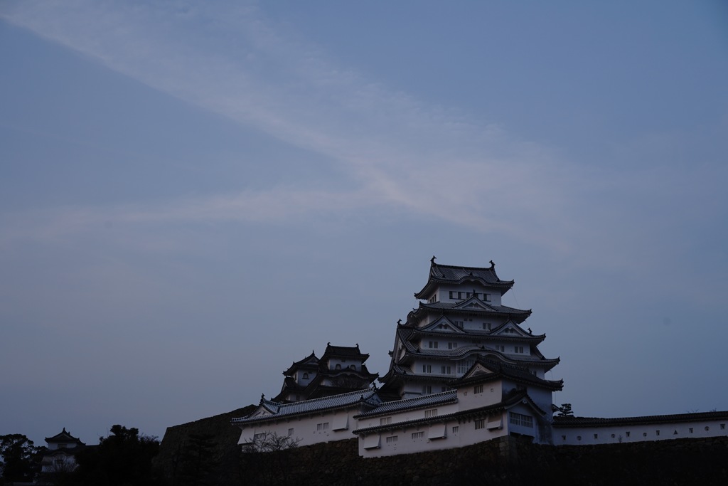 一応撮った。夕日に照らされてちょっとオレンジがかっている
