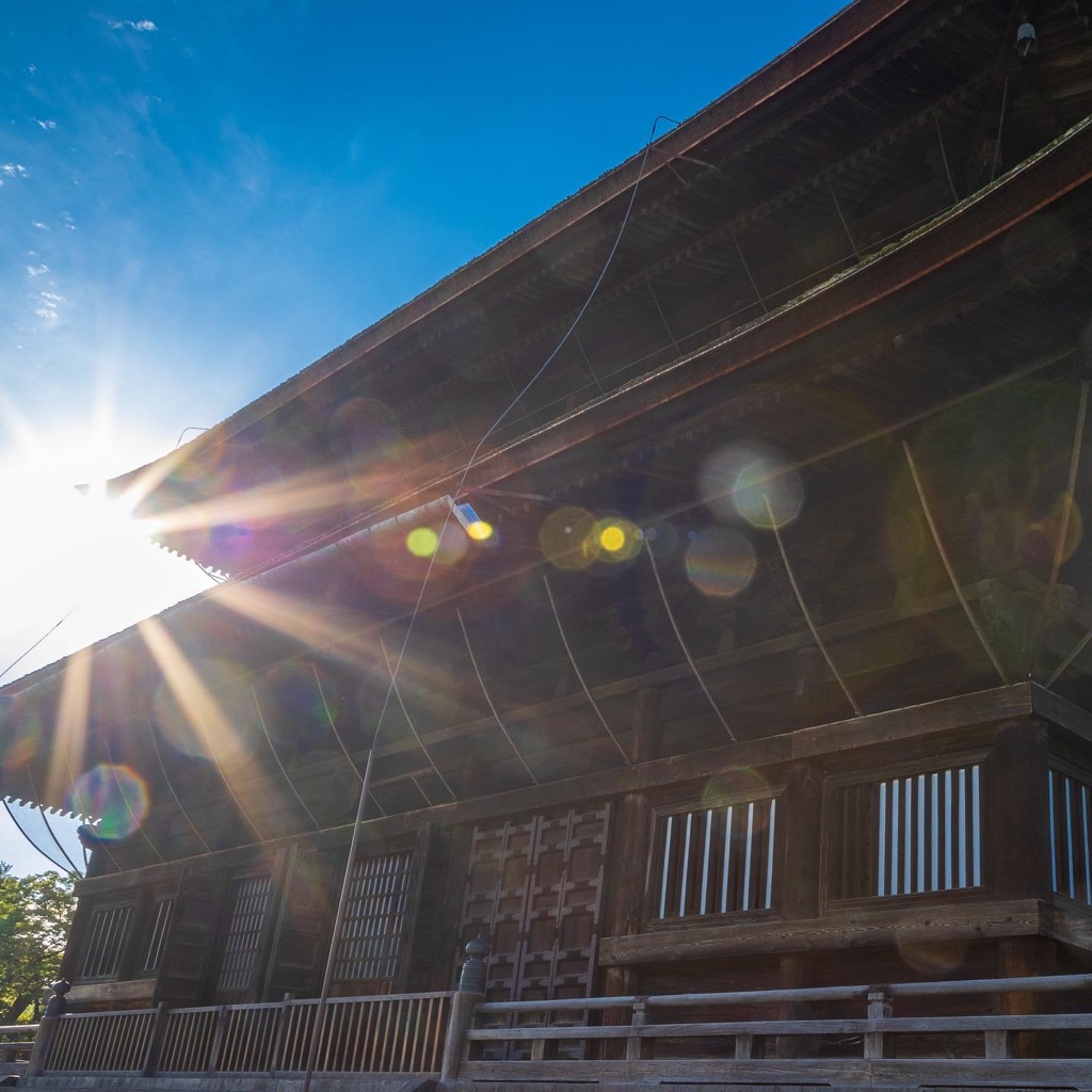 長野市善光寺の光芒