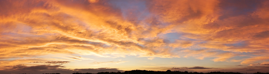 梅雨の夕焼け