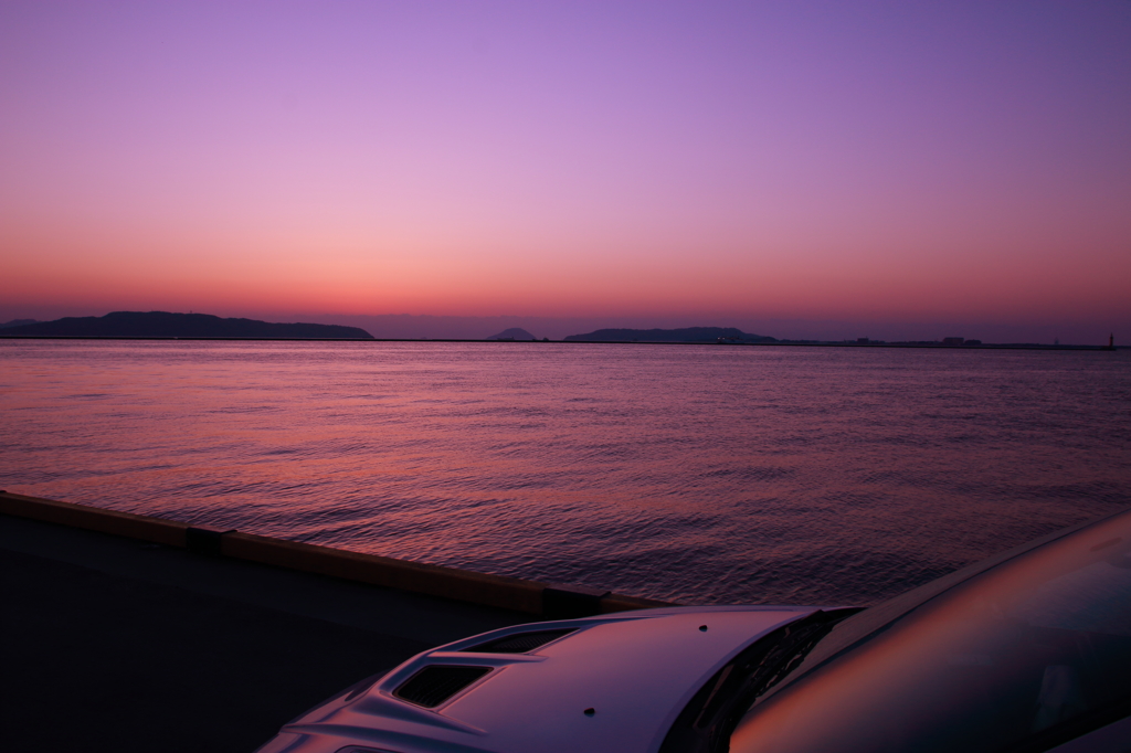 愛車と夕日