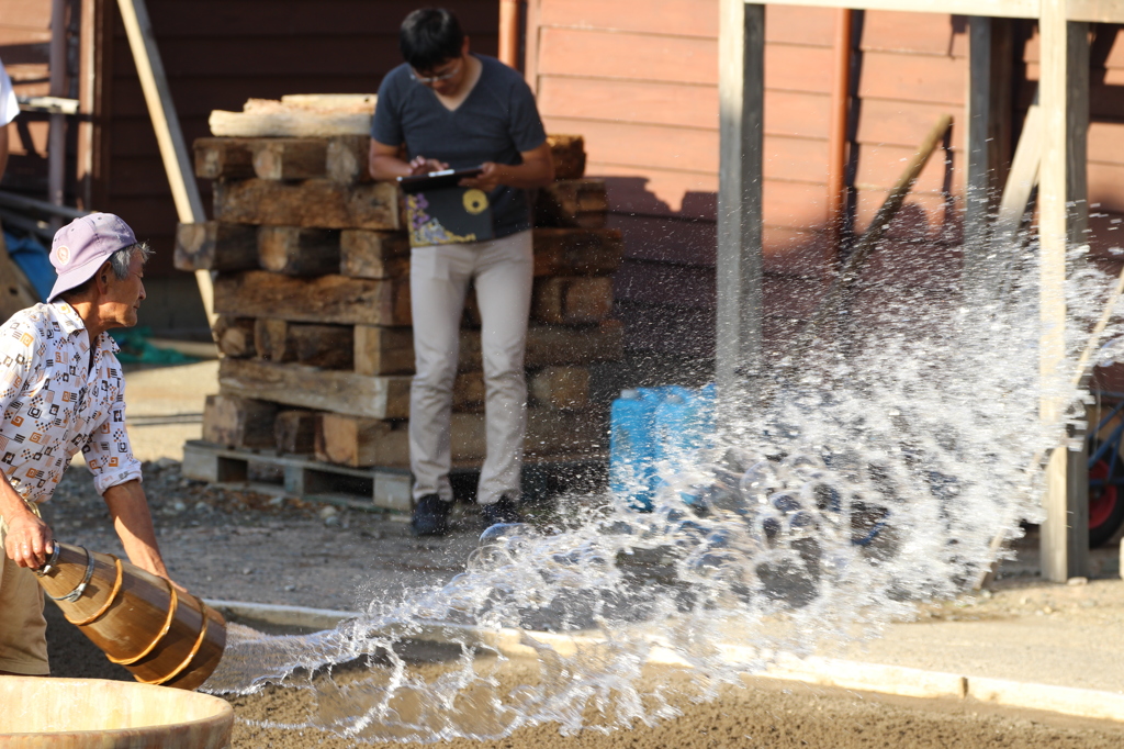 塩と共に生きる人