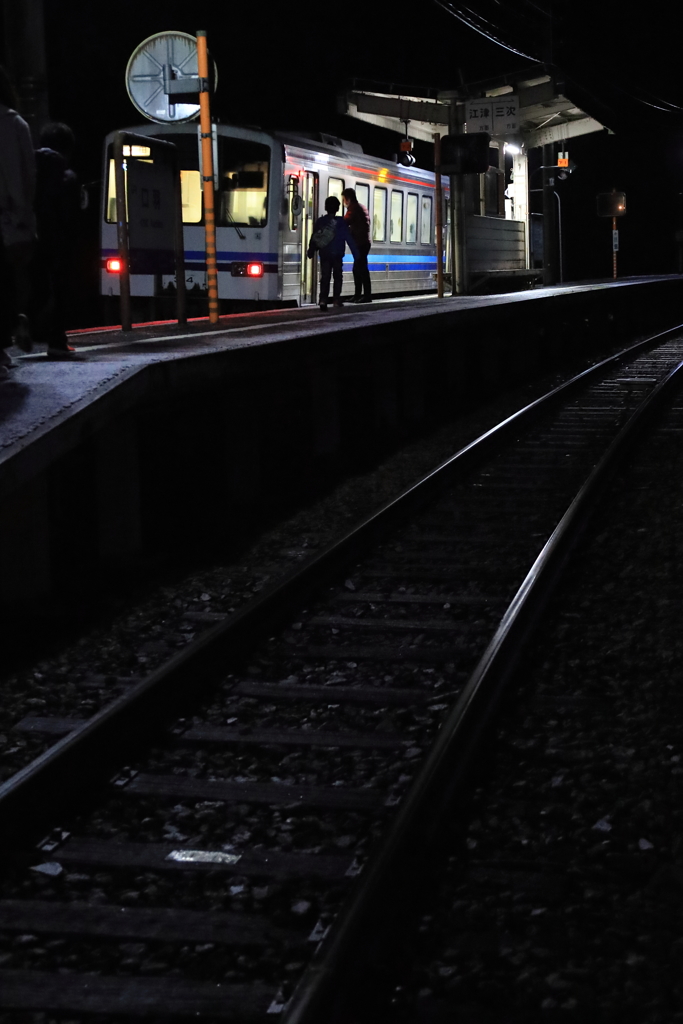 列車通過待ち合わせ