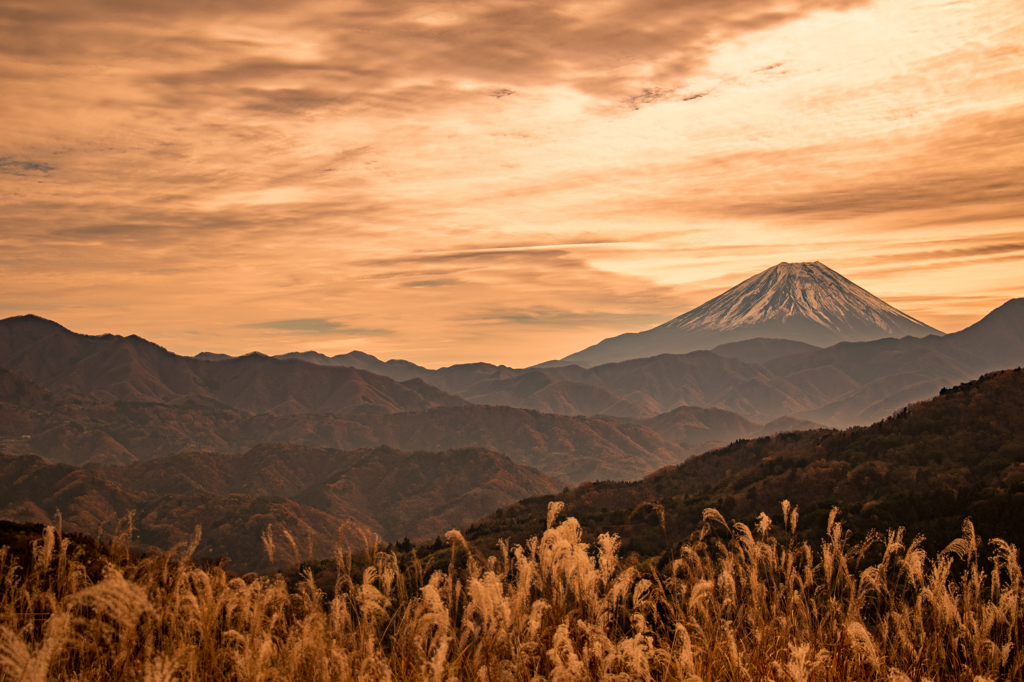 富岳百景「日出づる里」にて