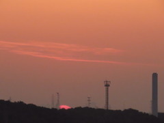 赤い太陽が出てきた