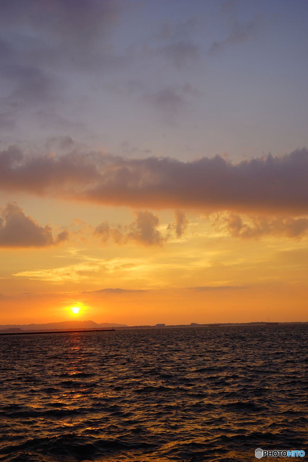 埠頭の夕日