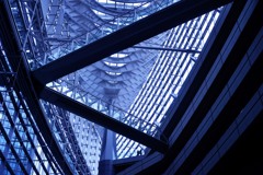 見上げれば_国際フォーラム