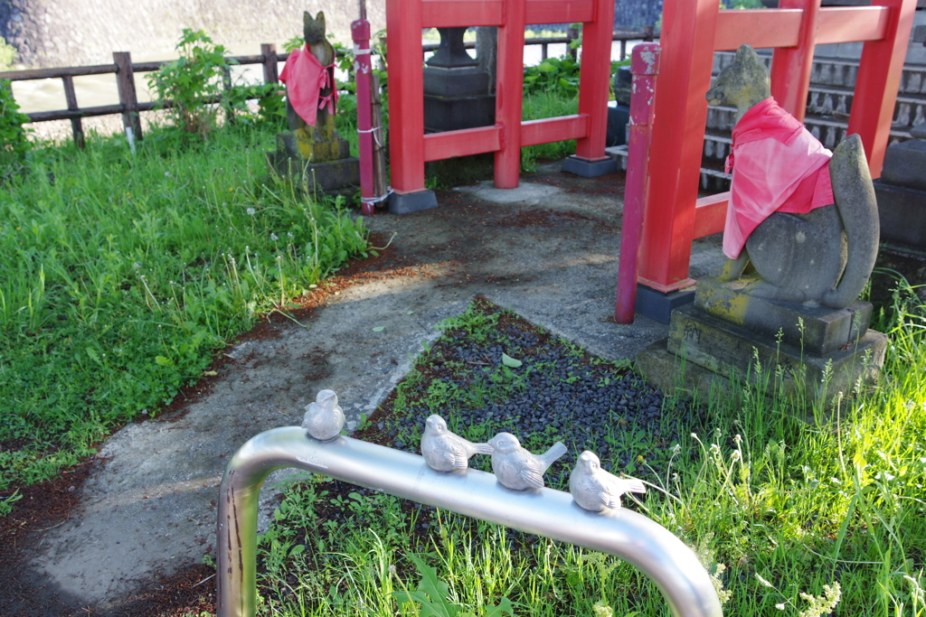 神社前のアクセント