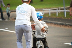 手、離さないでよ！！