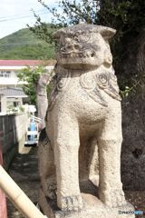 神島神社　西入り口左の狛犬