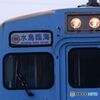 まど　キハ３７