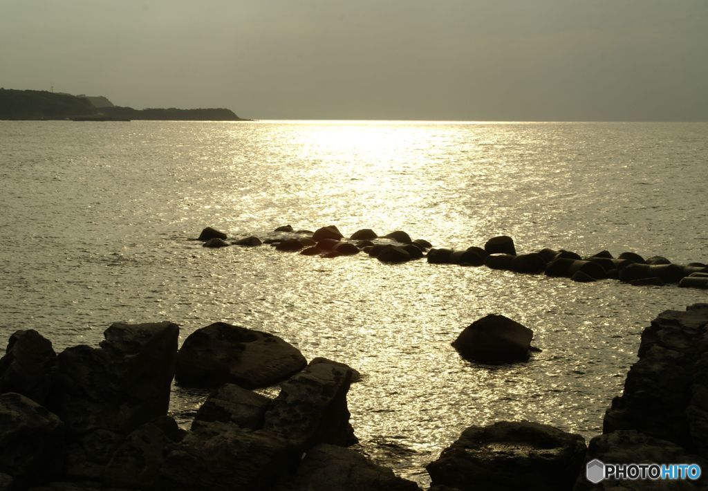夏泊海岸からの海