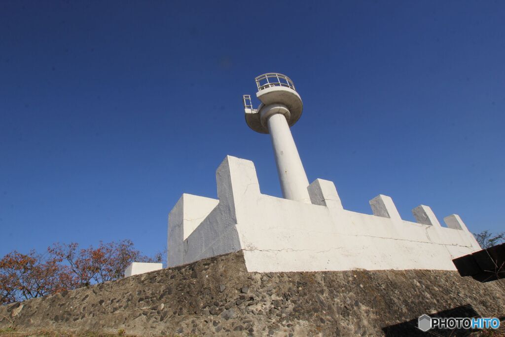 公園の中の灯台