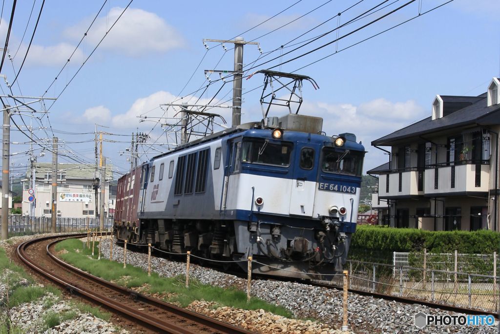伯備線　上り　EF64 1043 牽引の貨物列車