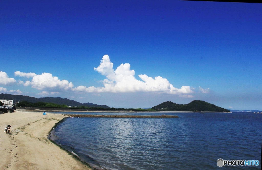 砂浜と雲