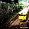 の上り普通列車　（稲荷神社への跨線橋から）