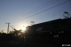 古い写真から　　朝日とEF200