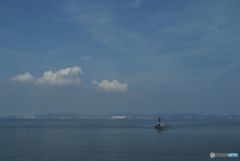 夏雲　港への船