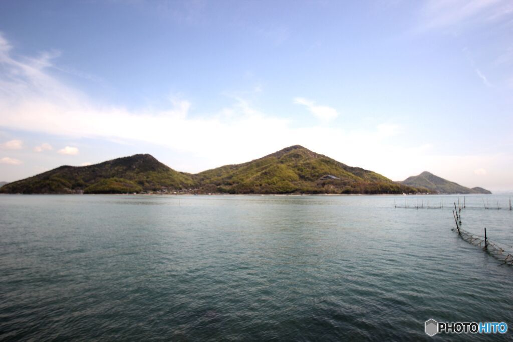 対岸からの故郷の山