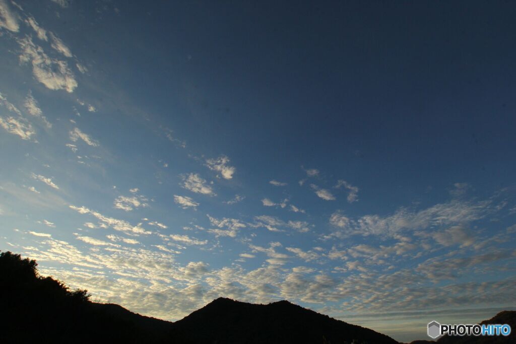 朝の雲