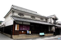 虫籠窓のある建物