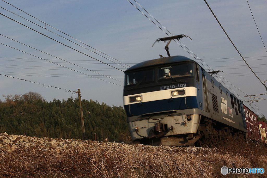 EF210-109  下り貨物列車 2077レ