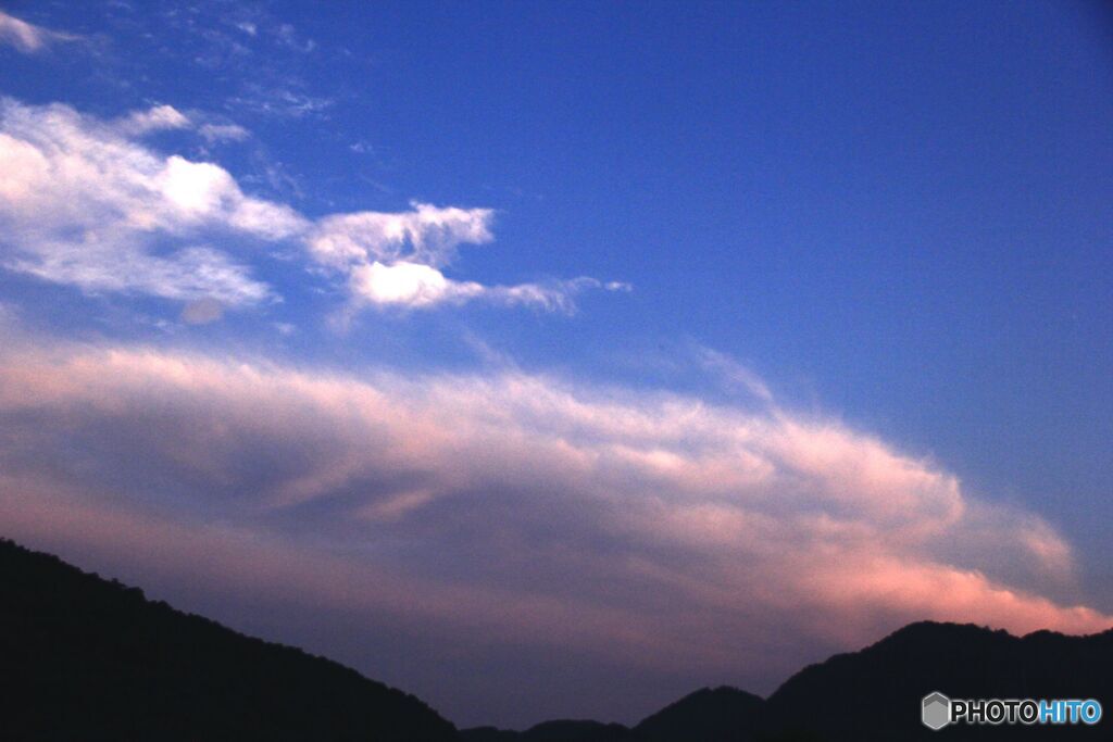 日没前南の空の雲　　6月21日