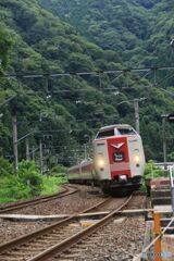 布原駅を通過 1018M 　やくも18号