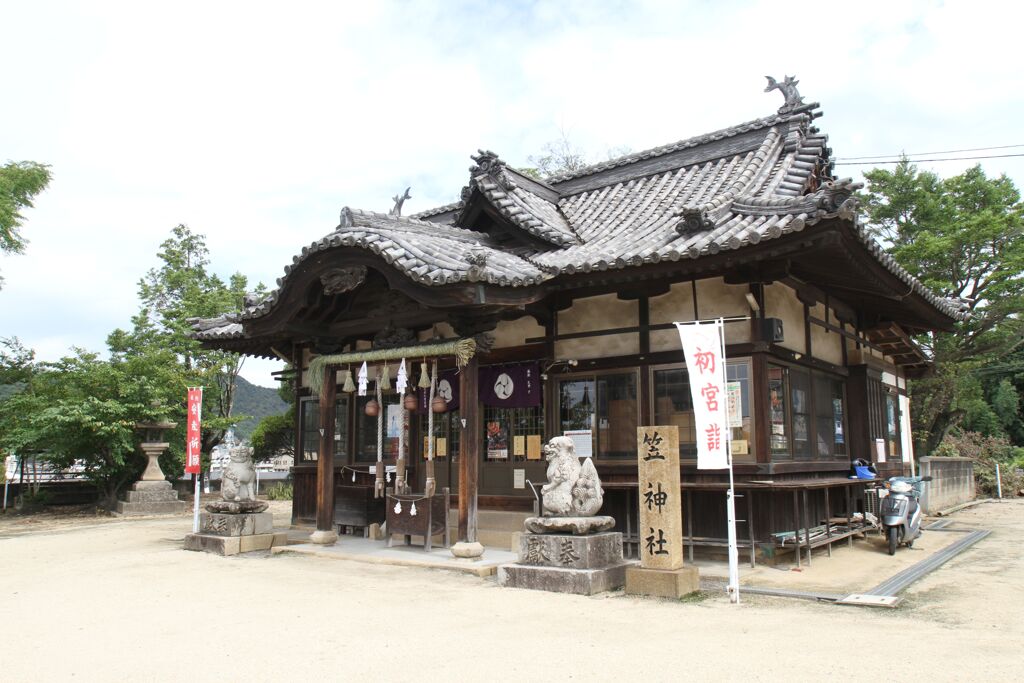 笠神社拝殿