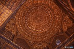 レギスタン広場にある礼拝所の天井の装飾