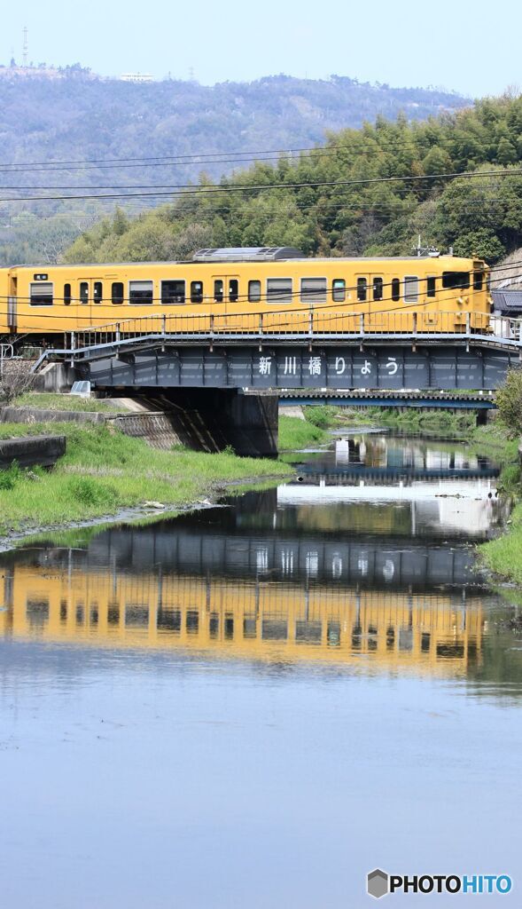 鉄橋を渡る 1736M