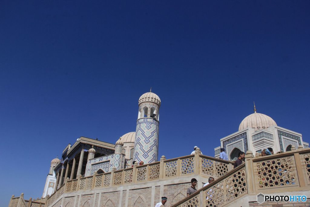 ハズラチ　ヒジル　モスク　と　カリモフ大統領廟