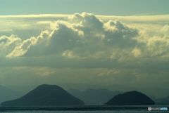 秋　不気味な雲