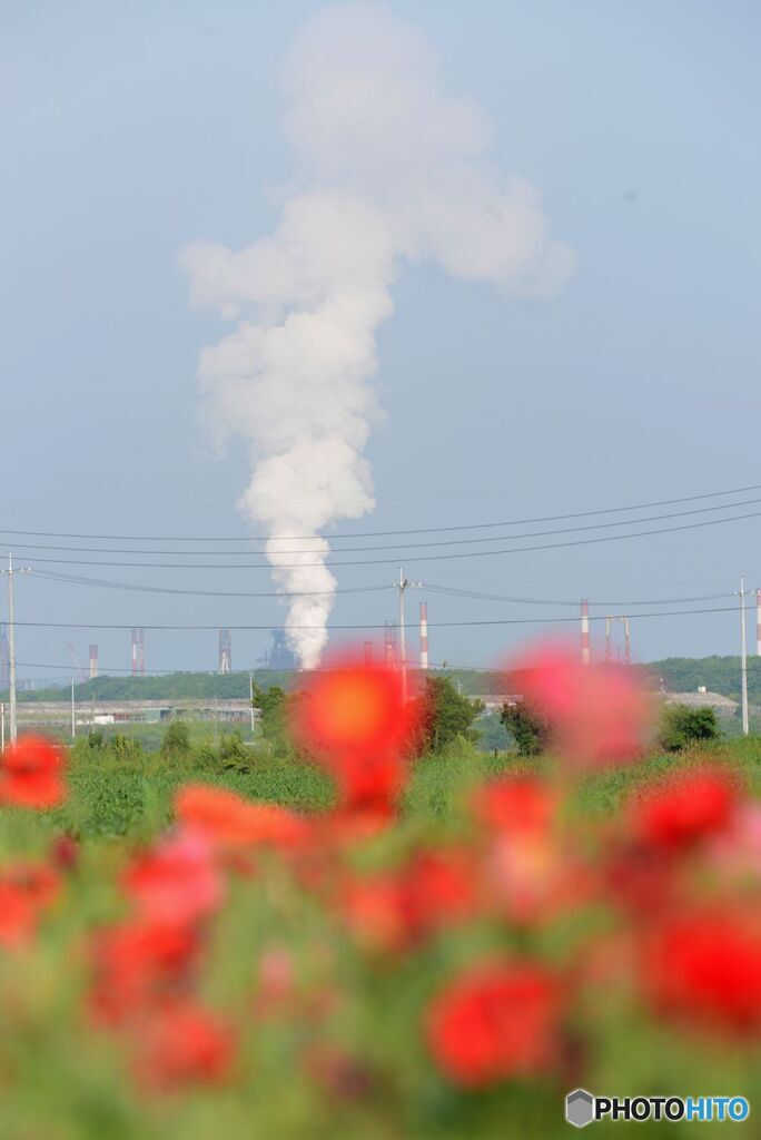 工場のの煙があがる