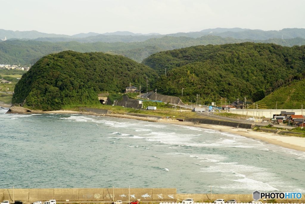 打ち寄せる波