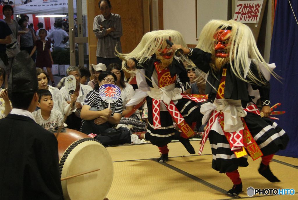 子供神楽　　猿田彦の舞