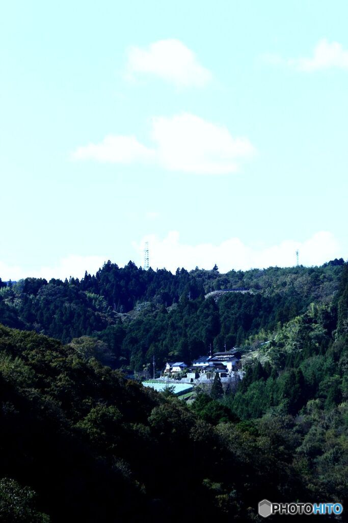 山の中腹に