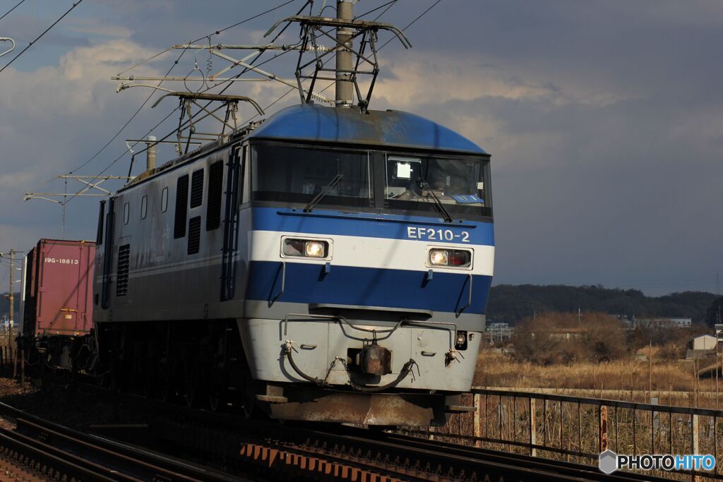 1071列車　Ef210-2　小さな鉄橋を渡る