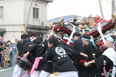 神輿3基のせめぎあい