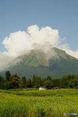 古い写真から　　　南西側からの大山